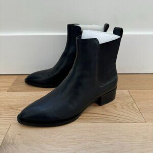 VINCE Black Yarmon Leather Women's Chelsea Boots | Size 6 US | D0580L2002
